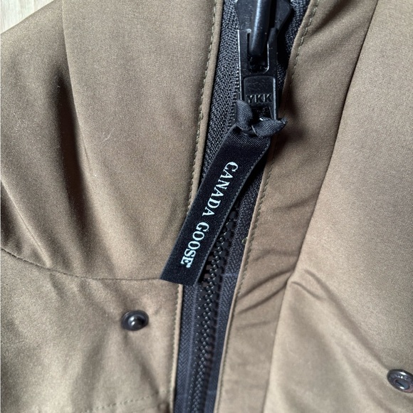Men’s Canada Goose Parka - Picture 3 of 3